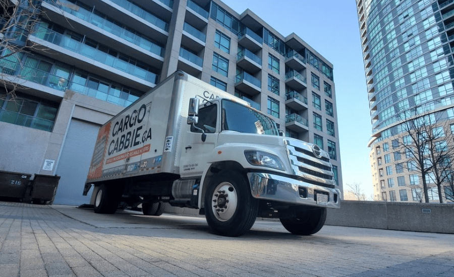 Truck (900 × 550 px) Booking an elevator for moving