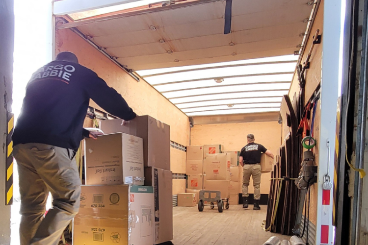 Loading & Unloading Labour Loading & Unloading Labour